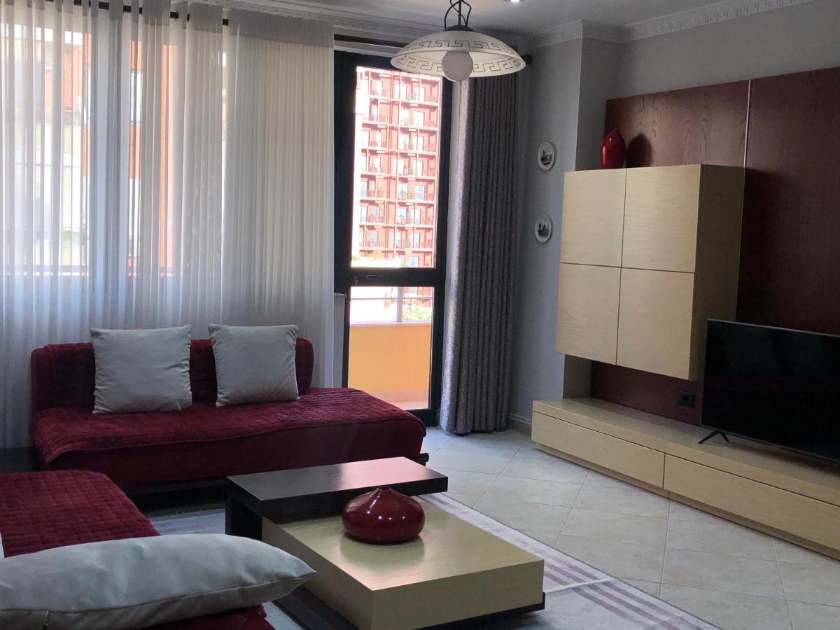 Laureta Central Apartment Tirana Bagian luar foto
