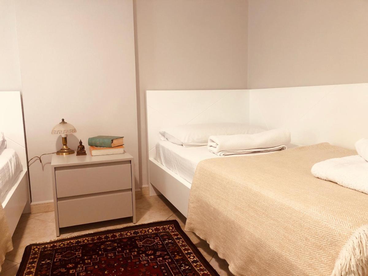 Laureta Central Apartment Tirana Bagian luar foto